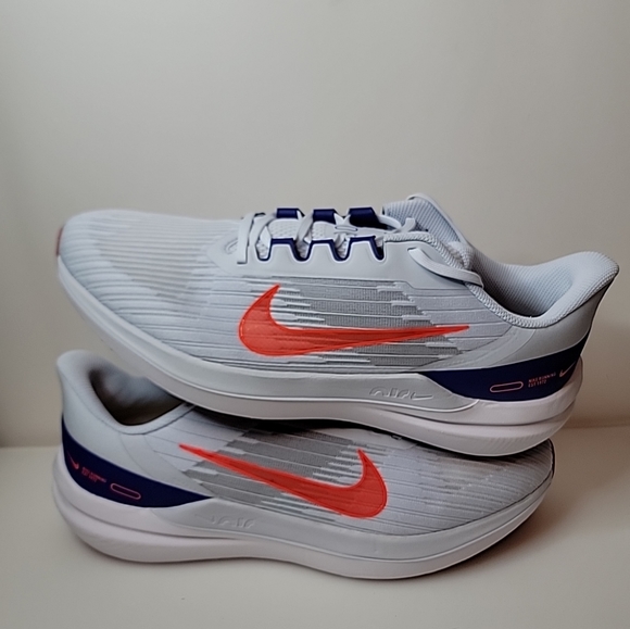 Nike Air Winflo 9 Football Grey/Bright Crimson DD6203 006 - Picture 3 of 10